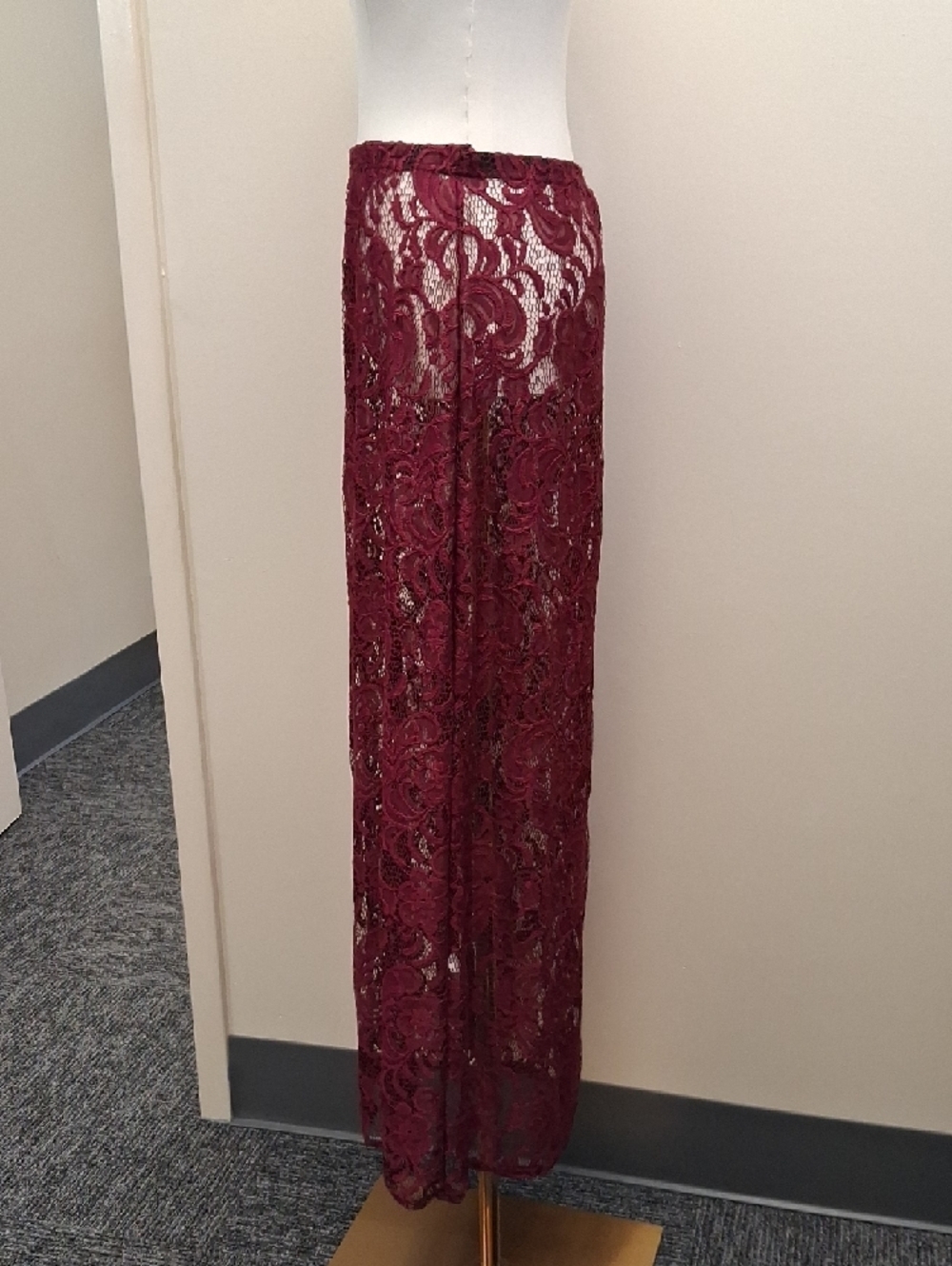 PrettyLittleThing Burgundy Lace Maxi Skirt Sheer Overlay Elastic Waist Size 12 - Picture 3 of 9